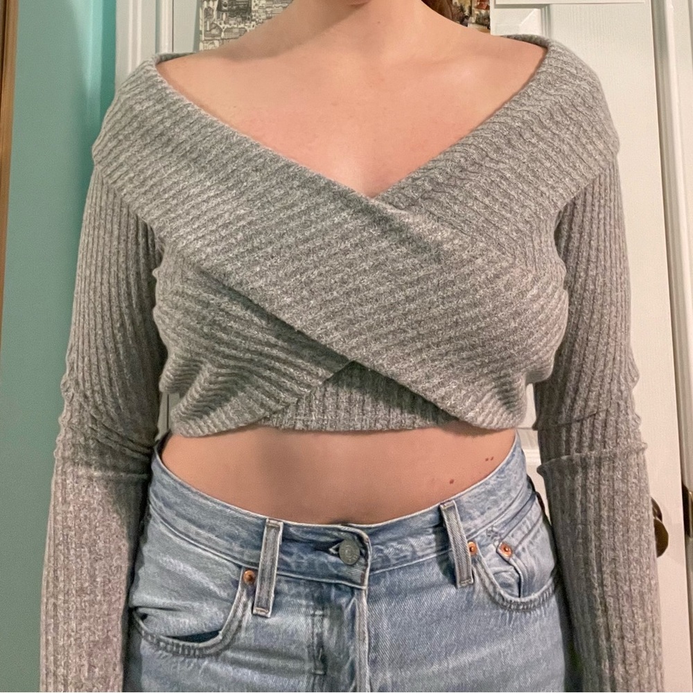 Wilfred free cropped long sleeve sweater - Picture 2 of 3
